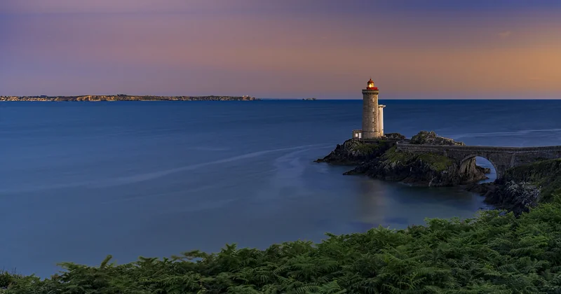 « Phare isolé » : ce que l'isolement veut dire concrètement